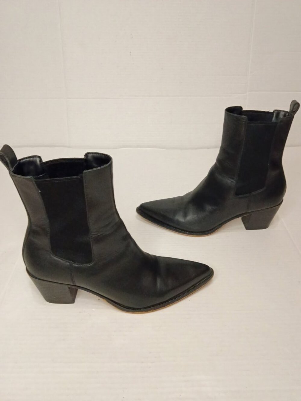 Dolce Vita Shadie Black Leather Pointed Toe Chelsea Boots Women's Size 7.5 - Picture 2 of 10